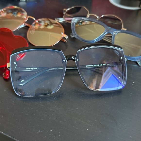 Sunglasses bundle - Picture 4 of 4
